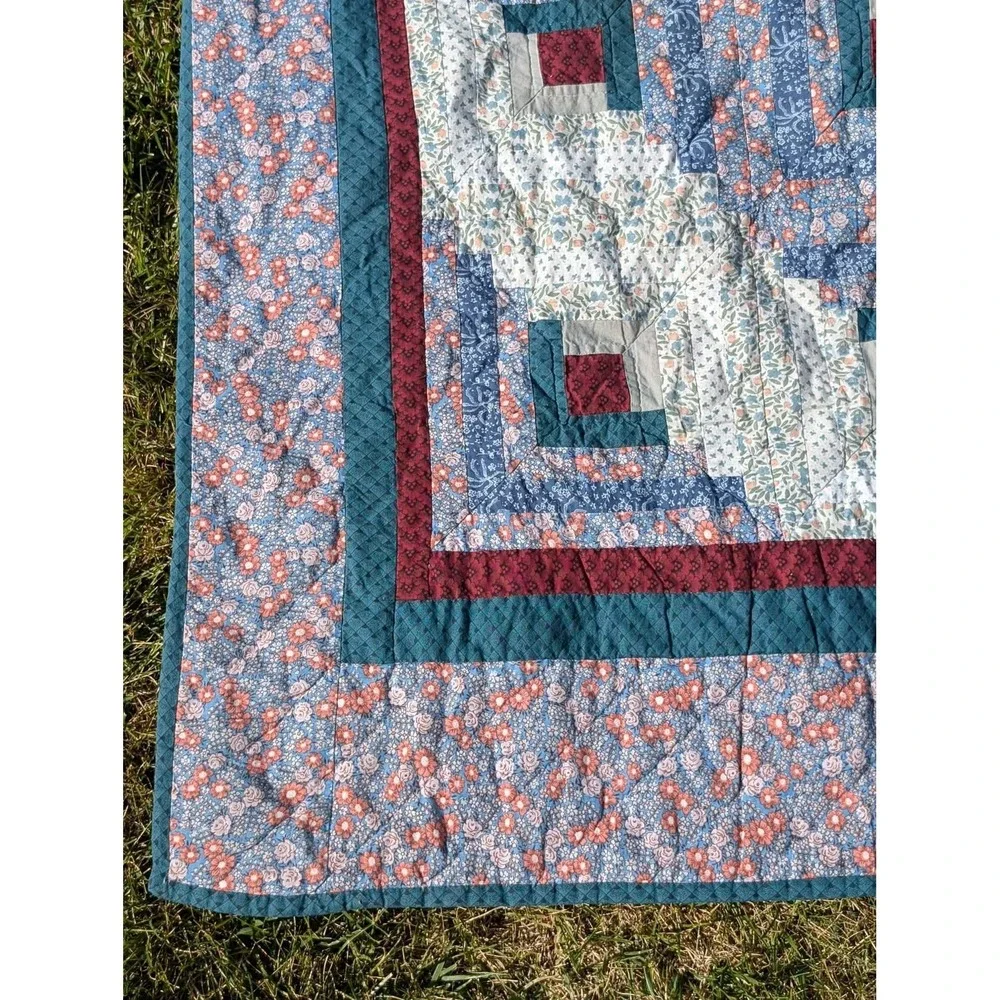 6. Machine stitched quilt Queen size. There may be some staining. Needs a soak